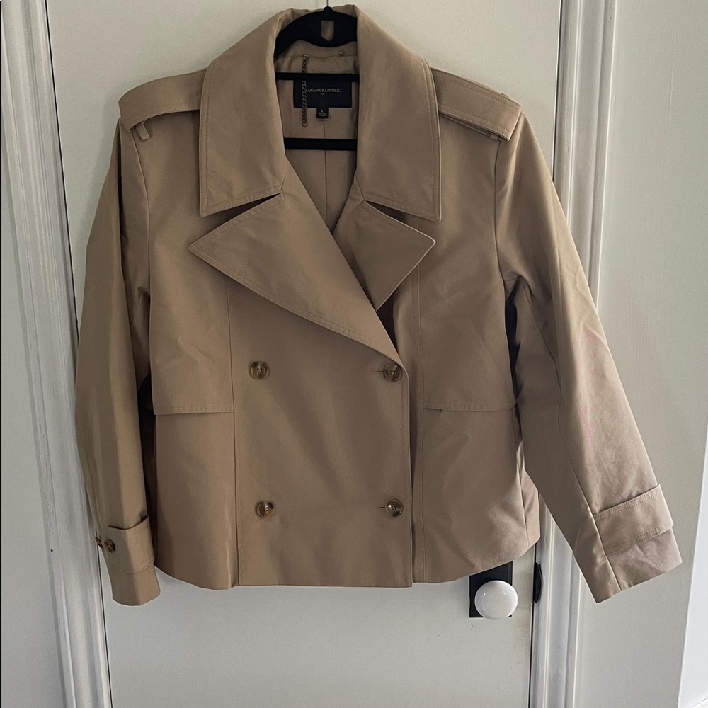 Banana Republic Double-Breasted Cropped Trench